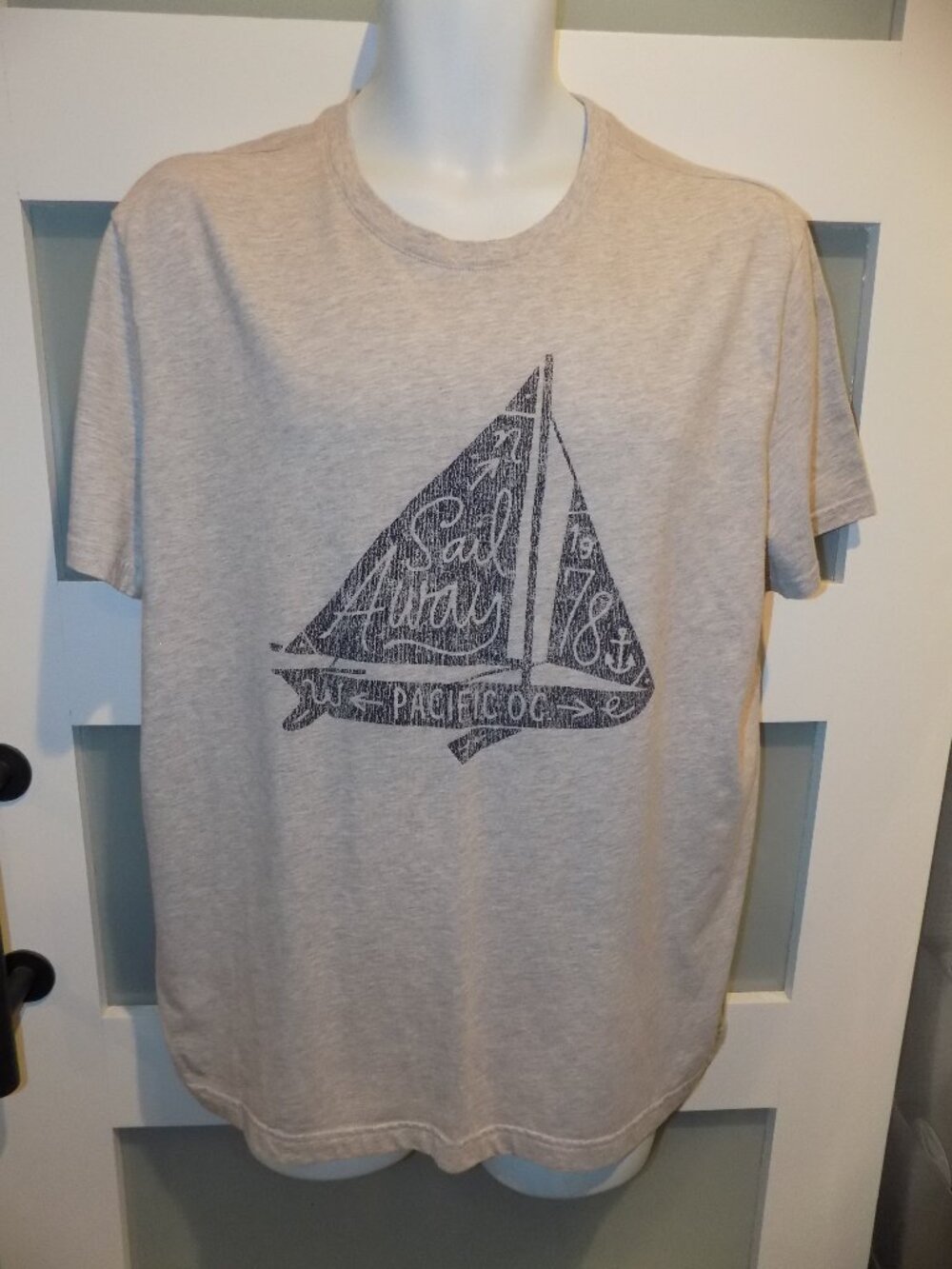 Banana Republic Oatmeal Beige "Sail Away" 1987 Pacific OC T-Shirt Size XL Men's